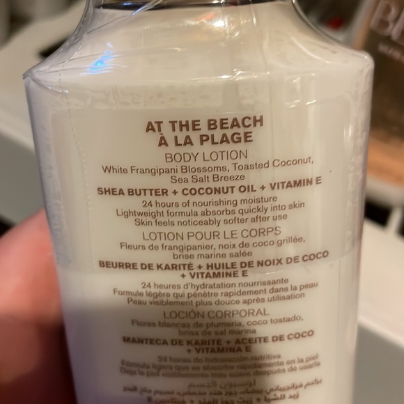Bath & Body Works At the Beach Body Lotion ~ NEW~ - Picture 2 of 2
